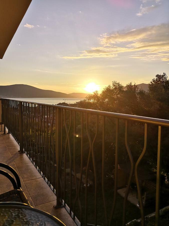 Apartment Sea&Sky Tivat Exteriör bild